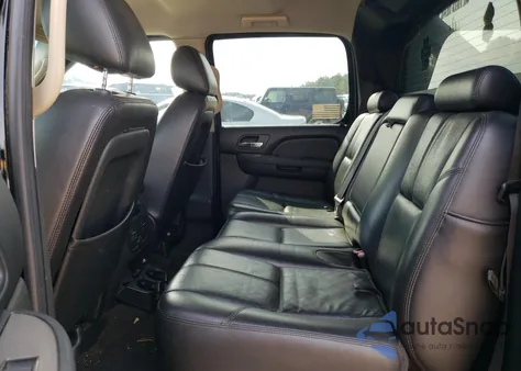 2010 Chevrolet Avalanche Lt z USA, uszkodzony, nr VIN 3GNVKFE00AG292958